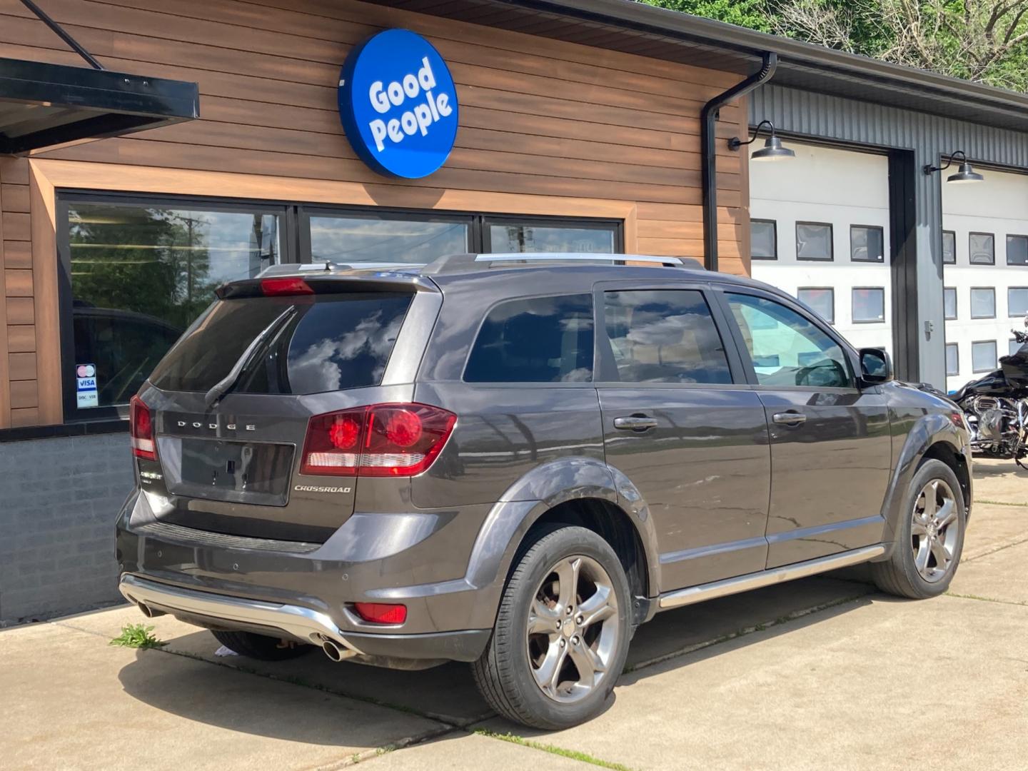 2016 Grnite Met. Dodge Journey Crossroad AWD (3C4PDDGG0GT) with an 3.6L V6 DOHC 24V engine, 6A transmission, located at 1800 South Ihm Blvd, Freeport, IL, 61032, (815) 232-5543, 42.278645, -89.607994 - Photo#1